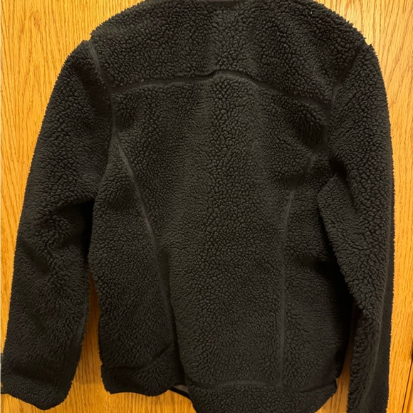 Patagonia Women’s Black Fleece Jacket - Picture 3 of 6